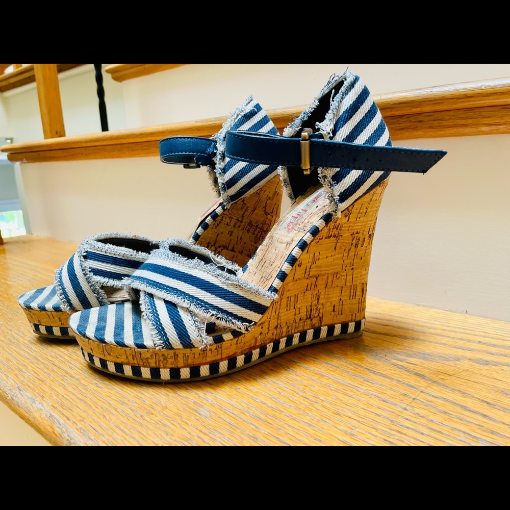 Wedges- stripped blue and white size 9.5